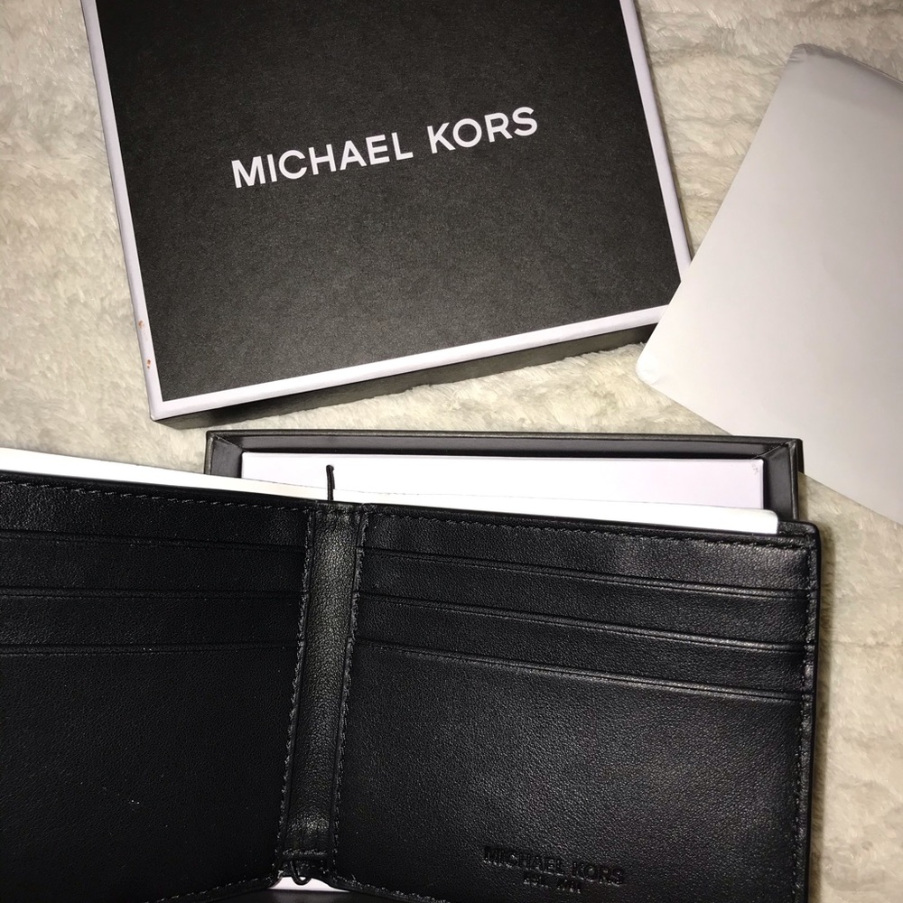 Michael Kors wallet (men’s)
